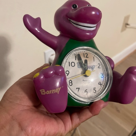 VTG Barney Dinosaur Armitron Quartz Clock Tested Works 6" Rare Comes w/ Battey - Picture 2 of 11